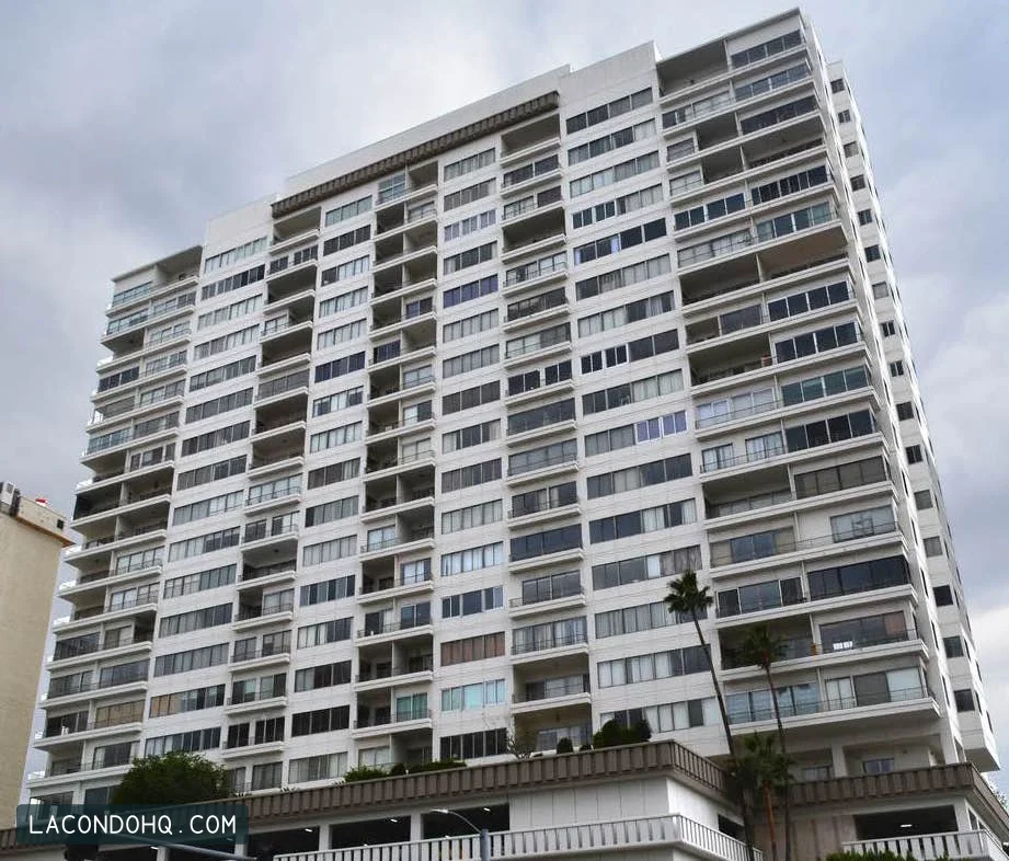 The Wilshire Regent’s white balconied facade on the Wilshire Corridor, photographed in December 2014.